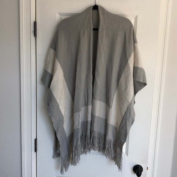 Shawl - Picture 1 of 2